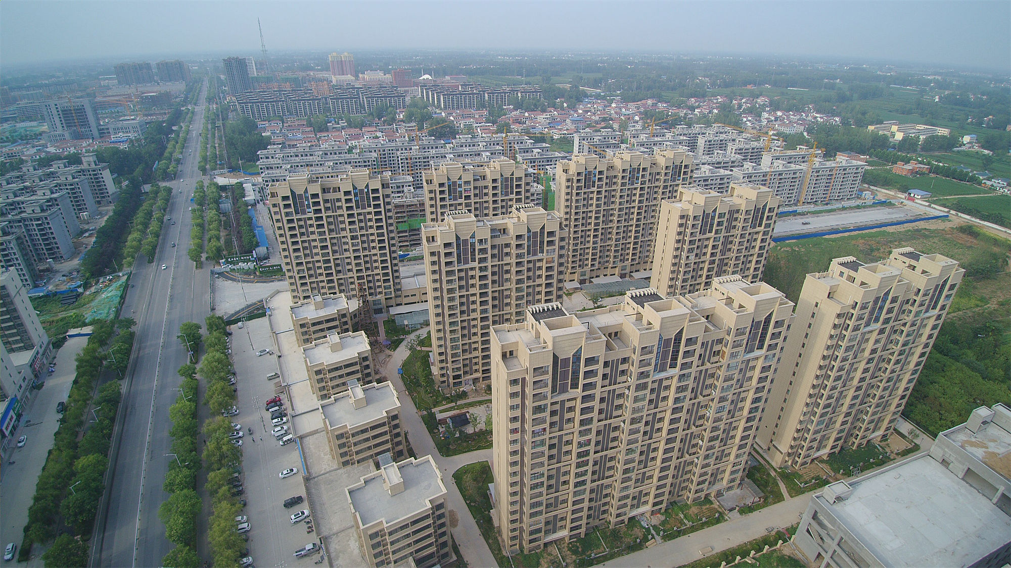 ZKO中凱 瓷磚、馬賽克專用膩?zhàn)?/>
		</div>
		<strong>產(chǎn)品簡介：</strong>
		<article><p>中凱K901瓷磚、馬賽克舊墻翻新在原基層堅(jiān)固的情況下，一根都不需鑿除原基面，如鑿除將帶來安全隱患，而且費(fèi)用高，施工周期長，中凱K901瓷磚、馬賽克專用膩?zhàn)邮轻槍Υ纱u、馬賽克舊墻翻新特珠要求配制的產(chǎn)品，該產(chǎn)品含有強(qiáng)力粘結(jié)劑，附著力強(qiáng)，且附載性極好，是一種具有永久附著力的填補(bǔ)材料，直接用于瓷磚面批刮填補(bǔ)平整材用，使翻新得到安全，快速、實(shí)用、又經(jīng)濟(jì)。</p></article>
		<article><p style=
